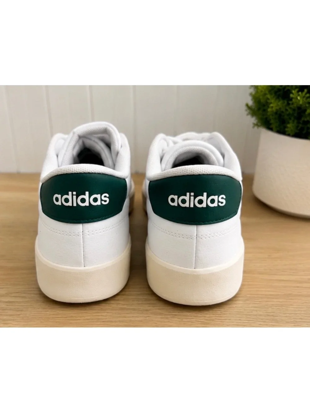 Adidas Grand Court 2.0 Men’s Sneakers – White & Green – Size 8.5